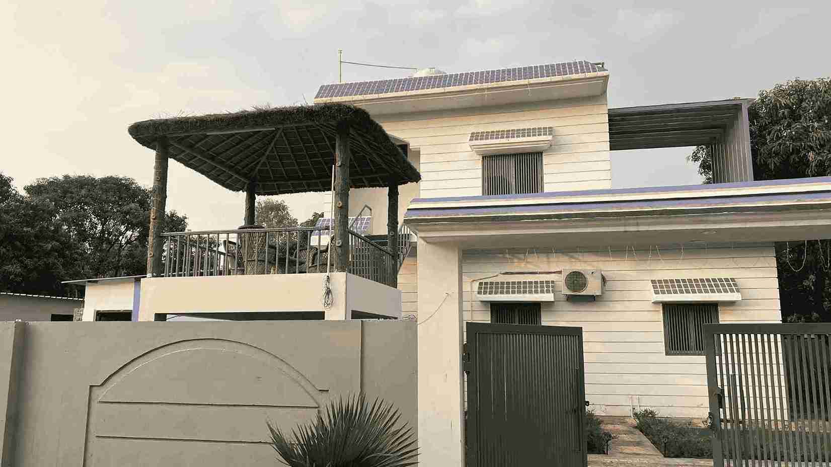 Farmhouse Near Ganga